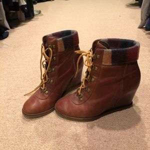 JOHNSTON & MURPHY Brynn Wedge Boot 7.5